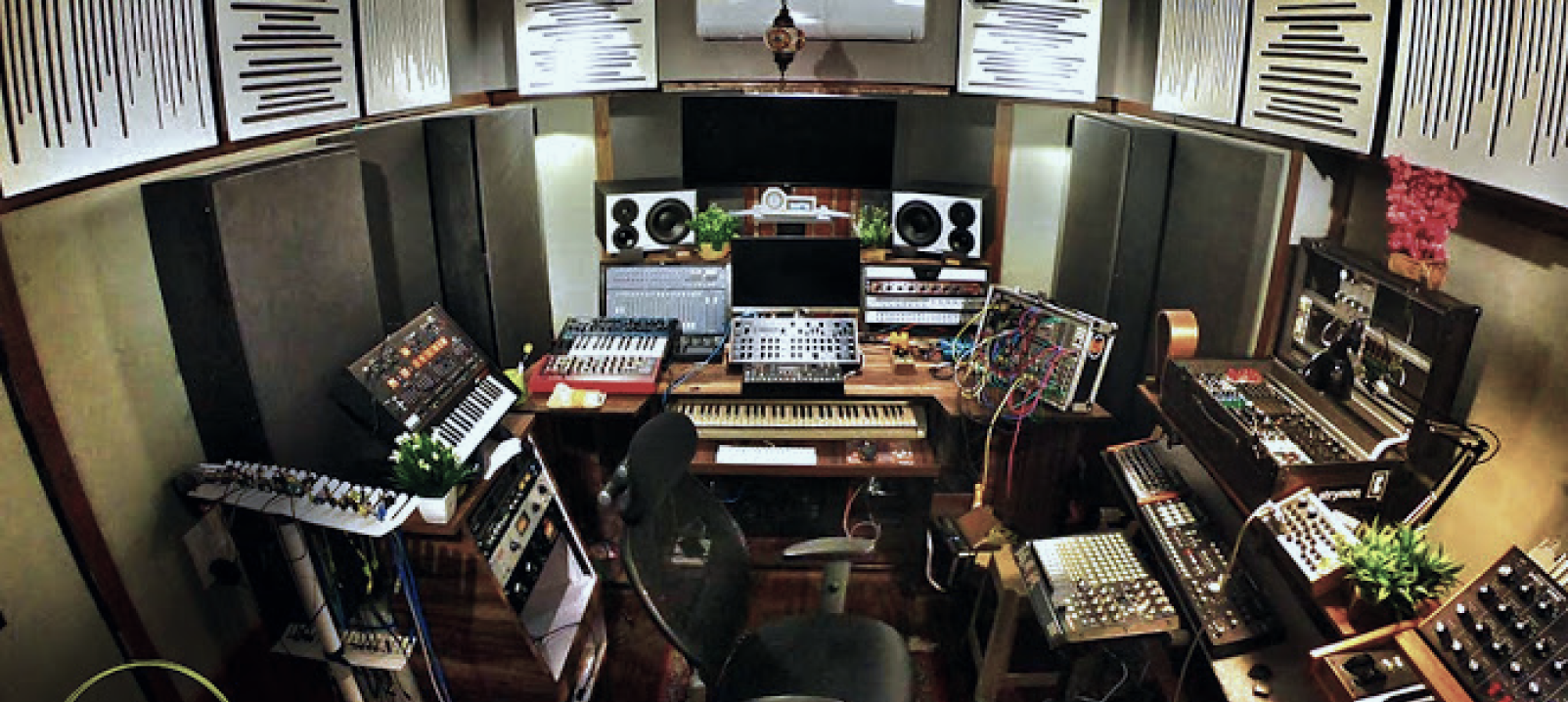 studio 2 1280×628 2